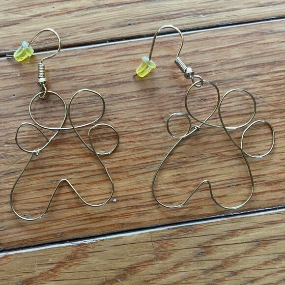 Paw Print Jewelry: 1 Ring, 3 Earrings - Picture 3 of 8